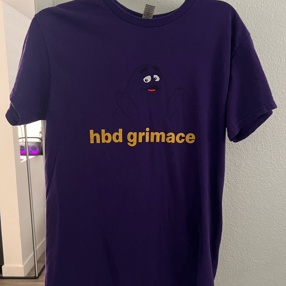 McDonald's Hbd Grimace T-shirt Size M Purple Happy Birthday Logo 2023